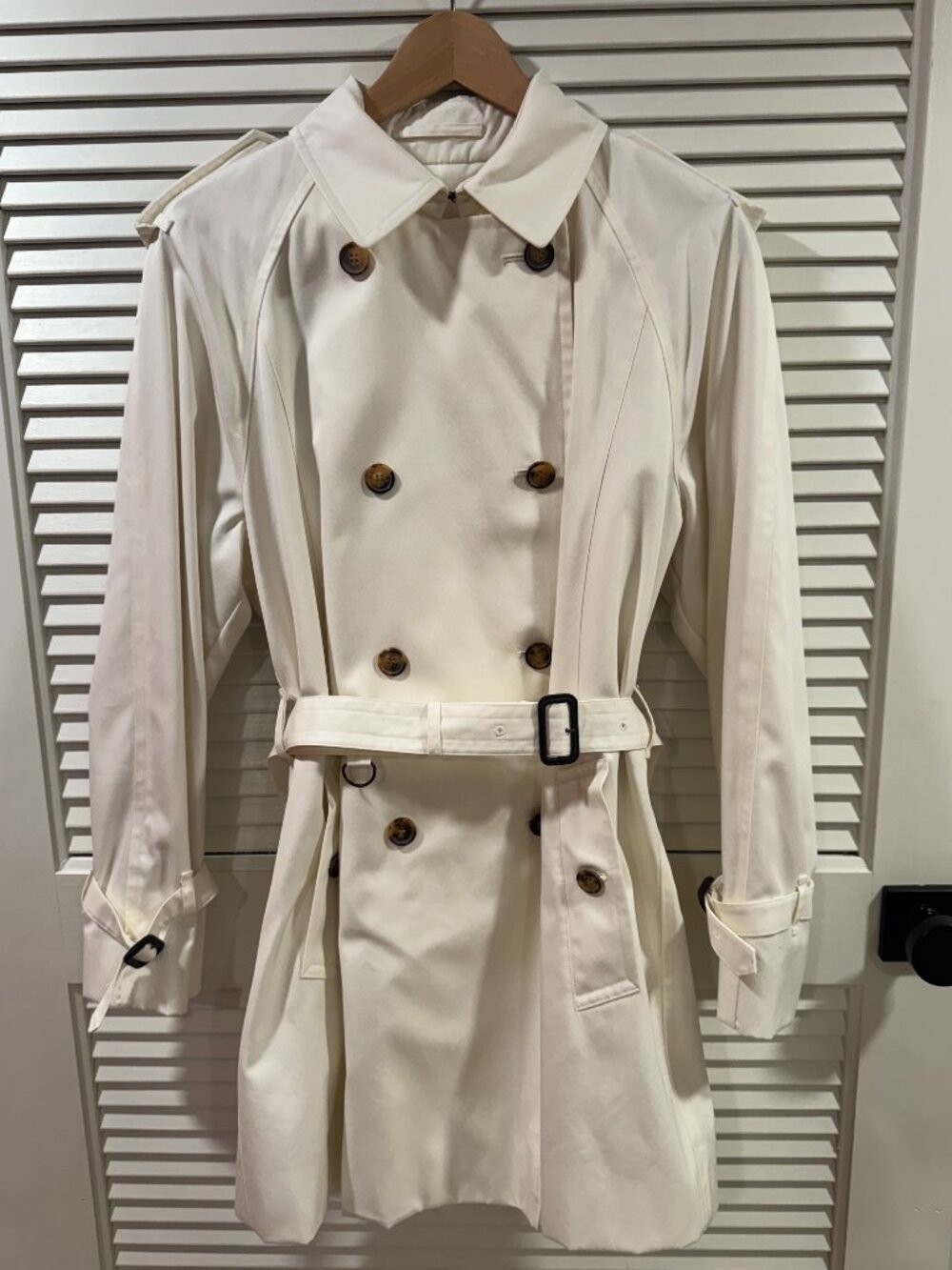 Brooks Brothers White Cotton Trench Coat – Size 10 (Belted, Satin Lined)